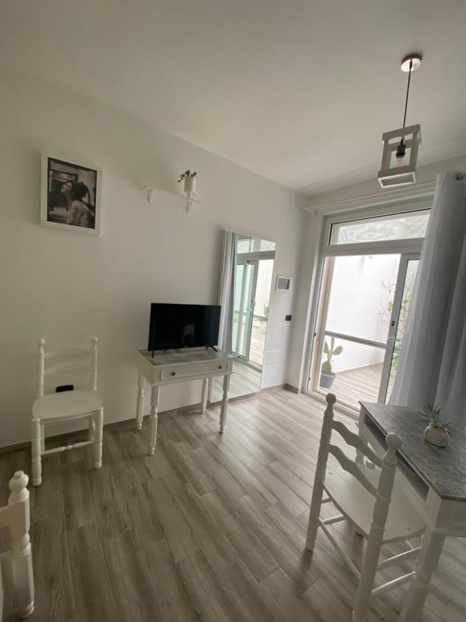 Bed and Breakfast La Casa Di Nina Лечче Экстерьер фото